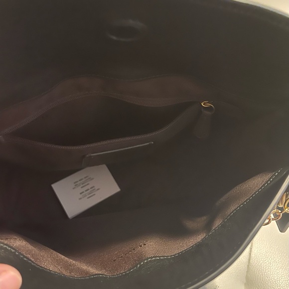 ❤️SOLD❤️Pre-Loved 2021 Coach Black Leather Bag with gold tone chain attached. - Picture 7 of 12